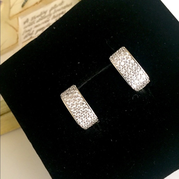 🍏50% OFF/3+...CZ U-shape Hoop Earrings - Picture 9 of 13